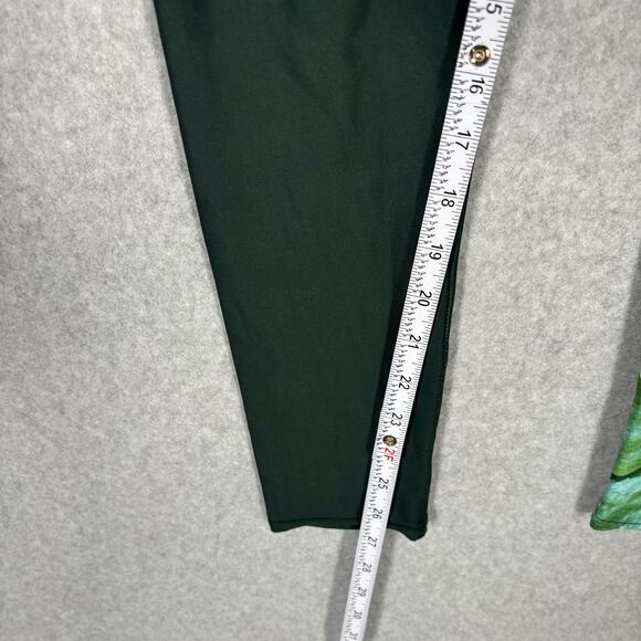 57 Peaks Leggings Small Green‎ Succulent Yoga Performance 7/8 Soft Butter $98 - Picture 6 of 9